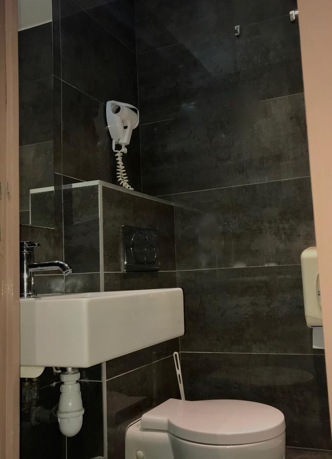 Plug Montmartre By Hiphophostels * Paris